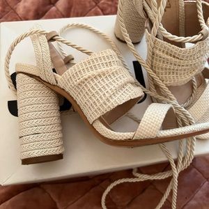 Shutz Lenice in pearl